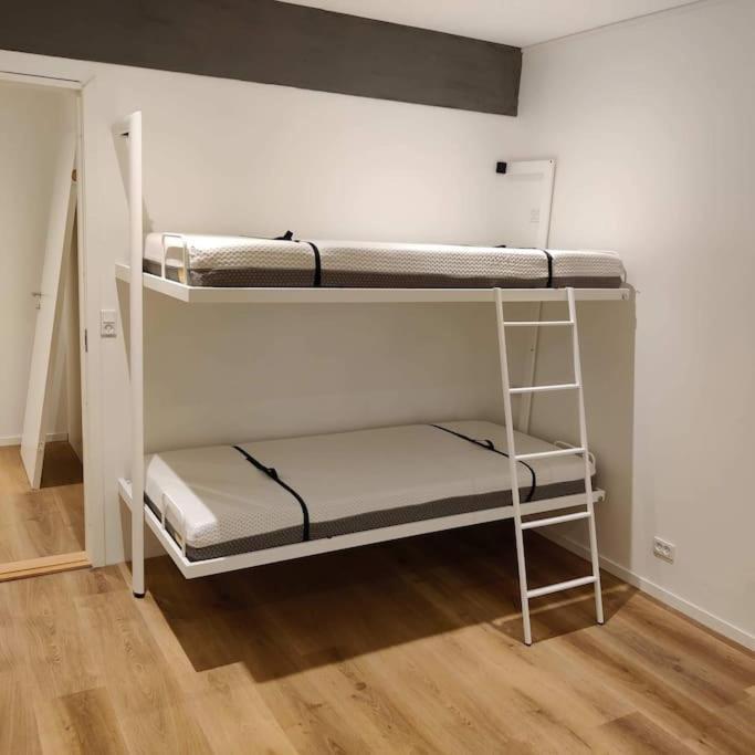 Апартаменти New Flat With Hot Tub - No1 Oyndarfjordur Екстер'єр фото